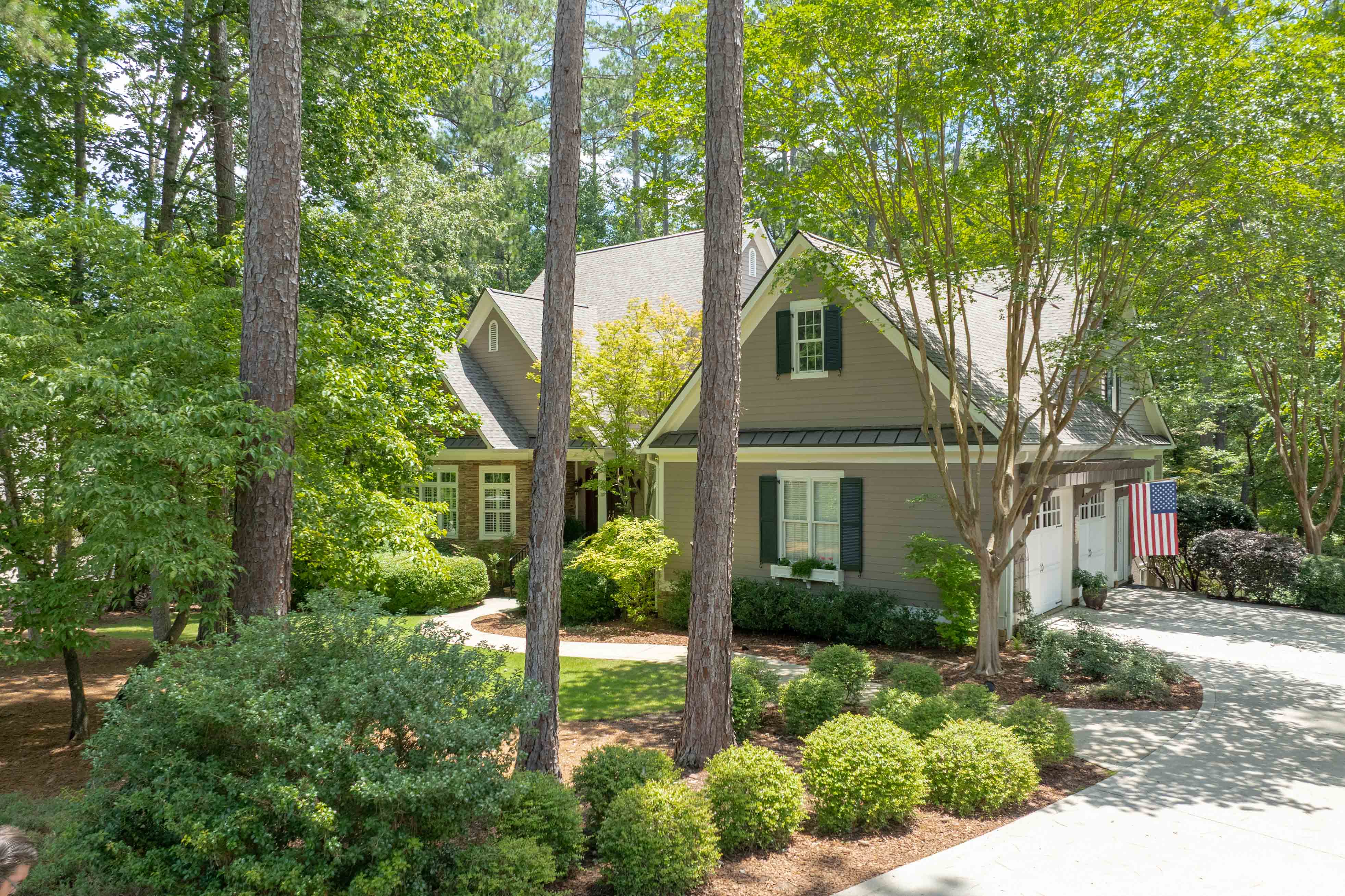 1320 Dejarnet Place image 39